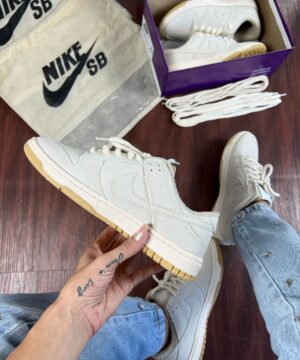 Tenis Nike SB Dunk Creme Feminino Premium 3