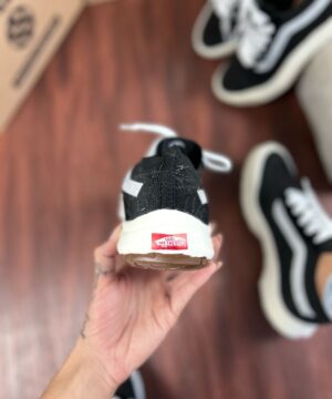 Tenis Vans UltraRanger VR3 Preto Branco Feminino Premium 3