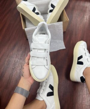 Tenis Vert Velcro Branco Preto Feminino Premium 2