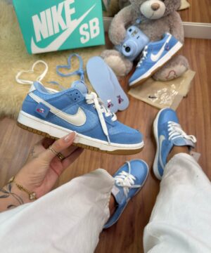 Tênis Nike Dunk Teddy Bear Camurça Azul Feminino Premium