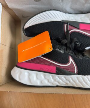 Tenis Nike Infinity React Feminino Premium 5