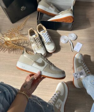 Tênis Nike Air Force 1 Branco Dourado Feminino Premium