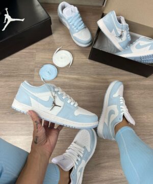 Tênis Nike Jordan Low Premium Branco Acqua Feminino