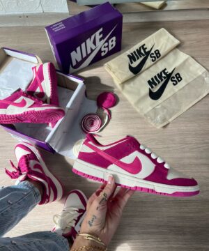 Tênis Nike SB Dunk Low Pro Rosa Creme Feminino Premium