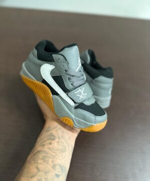 Tenis Nike Travis Infantil 1