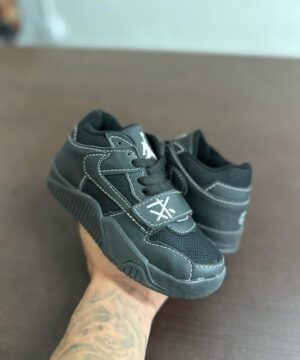 Tenis Nike Travis Infantil 3