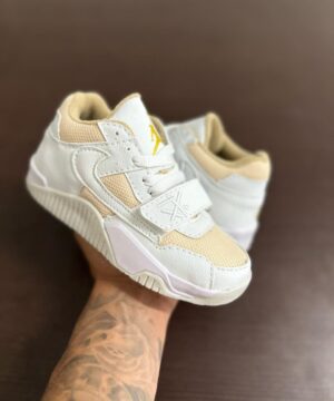 Tenis Nike Travis Infantil 5