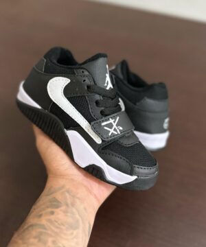 Tenis Nike Travis Infantil 7