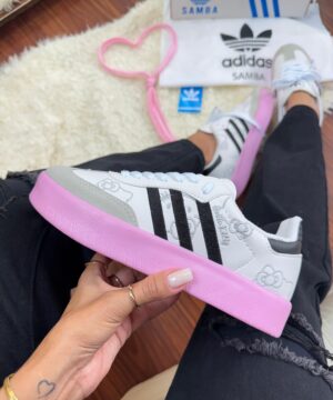 Adidas Hello Kitty x adidas Sambae Cloud White Clear Pink Frente cinza