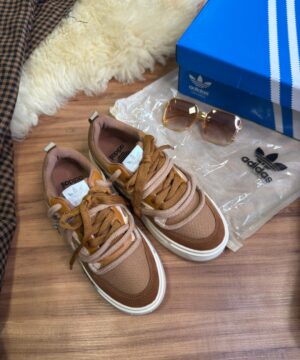 Adidas Plataforma Cadarço Duplo Marrom e Bege