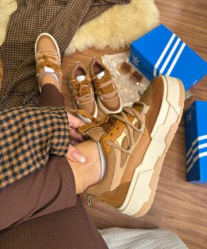 Adidas Plataforma Cadarço Duplo Marrom e Bege