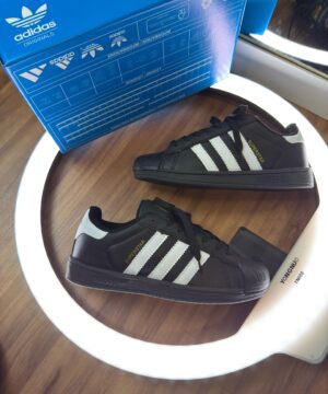 Adidas Super Star Preto e Branco 4 1