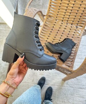 Bota Antonella Salto 5cm Preto