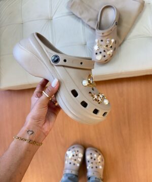 Crocs em EVA Bege 7