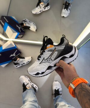 Mizuno Wave Stratos 3 Preto e Branco