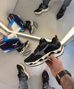 Mizuno Wave Stratos 3 Preto