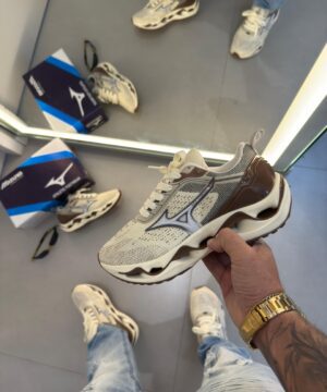 Mizuno wave stratos 3