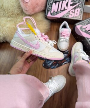 Nike SB Dunk Low Paisley Flowers