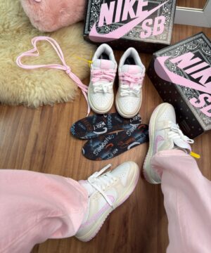 Nike SB Dunk Low Paisley Flowers