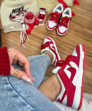 Sb Dunk x Valentines Day In Roses Red Nobuc 8