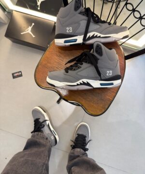 Air Jordan 5 retrô Premium Cinza