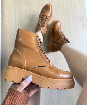 Bota Tratorada Prada Caramelo 10