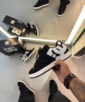 DC court graffik Preto Nobuk