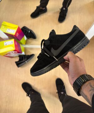 Dunk Low Pro All black Camurca 3