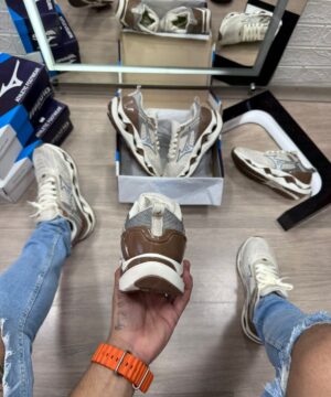 Mizuno Wave Stratos Off White e Marrom Atacado 5