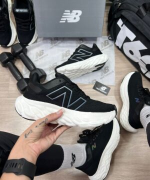 New Balance Fresh Foam 1080 Preto e Branco