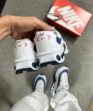 Nike DN Luxo Branco e Azul 5