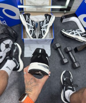 Tenis Asics Gel Venture 6 Preto e Branco Atacado 7