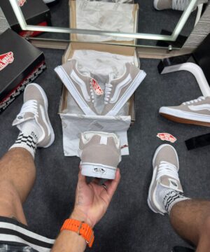 Tenis Vans Knu Skool Branco e Cinza 2