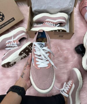 Vans Ultrarange VR3 Branco Rosa 2