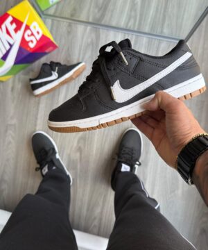 Dunk Low Pro Preto e Branco Atacado