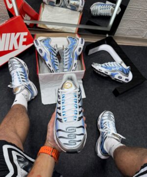 Nike Air Max Barcelona TN Branco e Azul 4