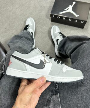 Tênis Air Jordan Low Prime Cinza e Preto