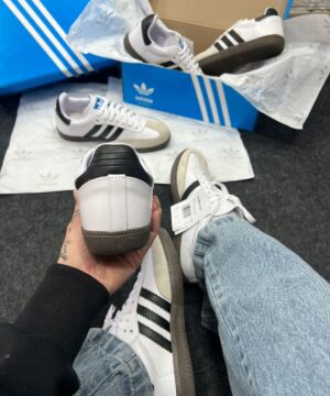 Adidas Samba OG Branco e Preto 8