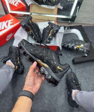 Nike Vapor Max Plus Preto e Dourado Atacado 4