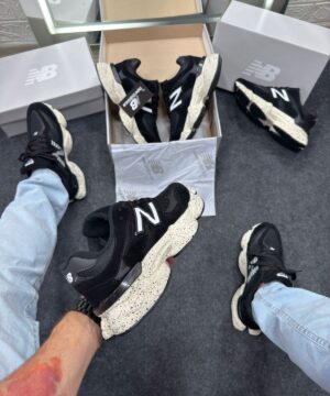 New Balance 9060 Preto e Branco 5