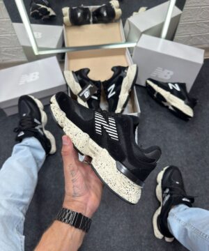 New Balance 9060 Preto e Branco 6