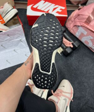 Nike Air Zoom X Invincible Run 3 Branco e Nude Atacado 7