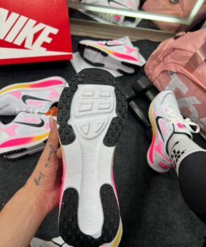 Nike Vomero 18 Atacado 3