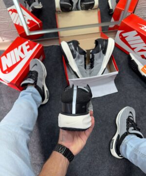 Nike ZoomX Invincible Run Prata 4