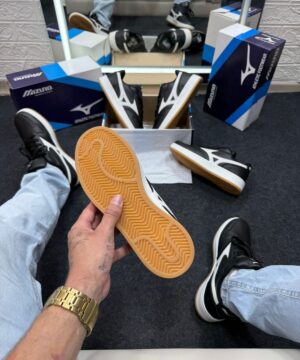 Mizuno Street Wind Preto e Branco Atacado 4