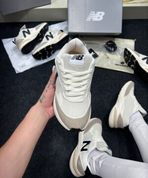 New Balance 990 Off White Branco 2