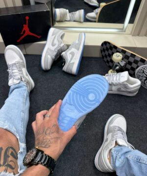 Nike Air Jordan Low Premium Branco e Cinza 4