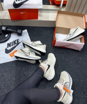 Nike Air Zoom Pegasus 39 Bege e Preto 4