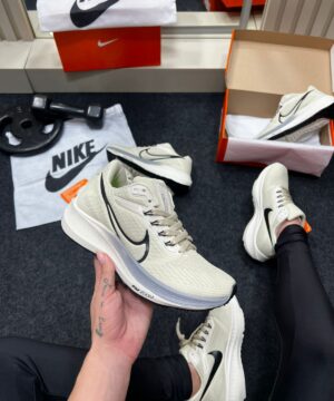 Nike Air Zoom Pegasus 39 Bege e Preto 6