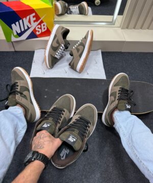 Nike Skateboarding Dunk Low Pro Verde Militar 7